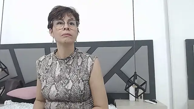 amanda ramirez online show from June 2026 08:14:02 PM
