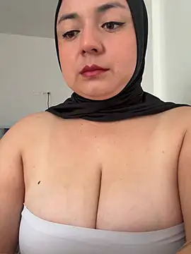 Snapshot of bluum chatting on February 2026 03:54:01 PM bluum online show from February 2026 03:54:01 PM