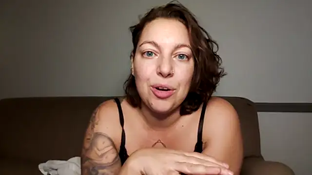 Snapshot of beberoyale chatting on November 2025 01:14:02 AM beberoyale online show from November 2025 01:14:02 AM