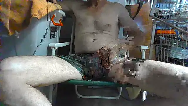 Snapshot of Lovyourpuss chatting on February 2026 12:48:02 AM Lovyourpuss online show from February 2026 12:48:02 AM