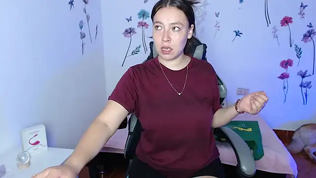 Snapshot of mariaana__222 chatting on March 2026 10:57:02 PM mariaana 222 online show from March 2026 10:57:02 PM