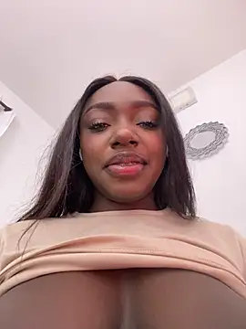 Snapshot of alissradiante1 chatting on April 2026 01:06:01 AM alissradiante1 online show from April 2026 01:06:01 AM