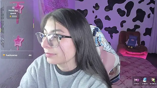 abbie jensen  online show from September 2025 04:27:01 AM