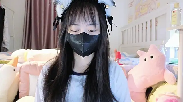 Snapshot of love-uiui chatting on October 2025 02:38:01 PM love-uiui online show from October 2025 02:38:01 PM