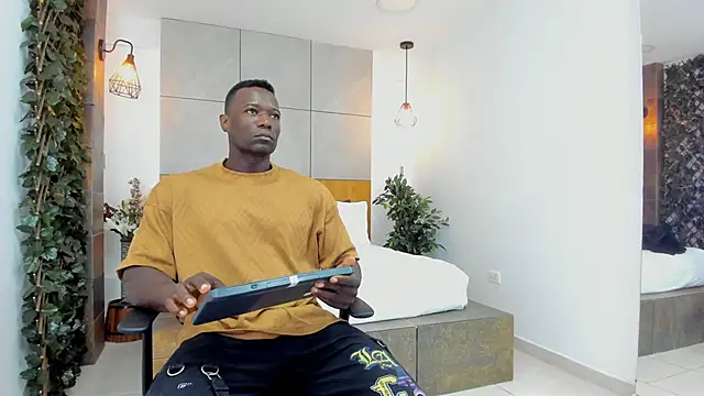 MarcusBlack  online show from December 2025 12:33:02 PM