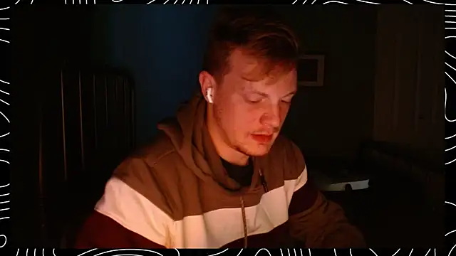 Snapshot of lustylyndon chatting on January 2026 06:02:02 PM lustylyndon online show from January 2026 06:02:02 PM