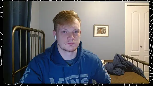 Snapshot of lustylyndon chatting on January 2026 02:33:02 PM lustylyndon online show from January 2026 02:33:02 PM