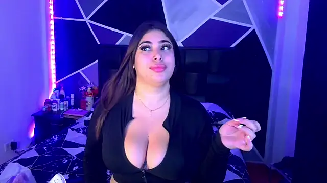 jazminslut online show from February 2026 11:45:02 PM