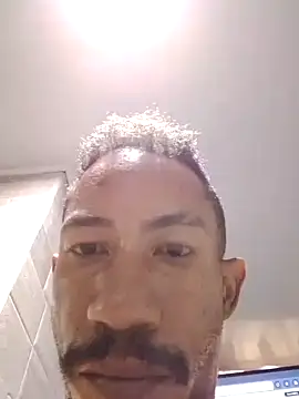 Snapshot of Kratos-Moreno chatting on May 2026 02:45:01 PM Kratos-Moreno online show from May 2026 02:45:01 PM