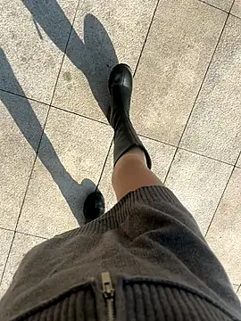 xiaoyuan01 online show from November 2025 01:14:02 AM