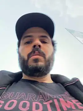 Snapshot of uto857 chatting on February 2026 11:31:02 PM uto857 online show from February 2026 11:31:02 PM