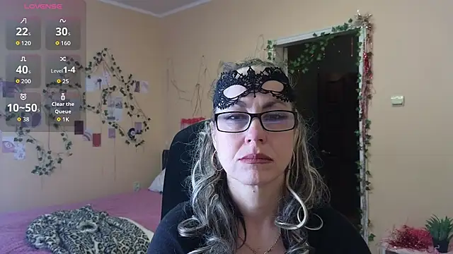 Snapshot of Ronda_Roni chatting on January 2026 05:56:01 AM Ronda Roni online show from January 2026 05:56:01 AM