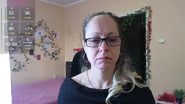 Snapshot of Ronda_Roni chatting on January 2026 05:44:02 AM Ronda Roni online show from January 2026 05:44:02 AM