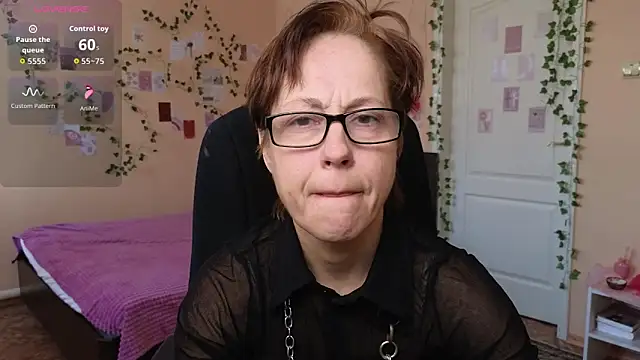 Snapshot of Ronda_Roni chatting on February 2026 12:09:02 PM Ronda Roni online show from February 2026 12:09:02 PM