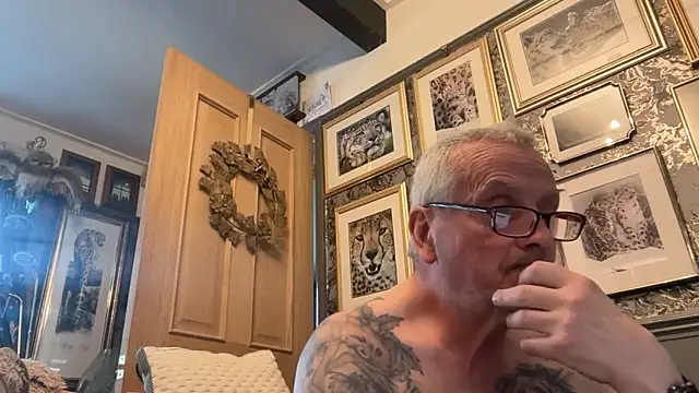 poggles online show from February 2026 04:00:01 PM