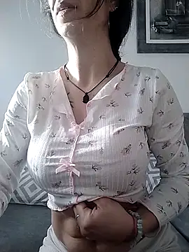 Snapshot of agustinalatina chatting on February 2026 08:22:01 AM agustinalatina online show from February 2026 08:22:01 AM