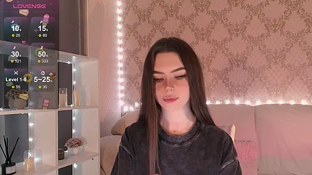 HolyMiax online show from December 2025 03:45:02 AM