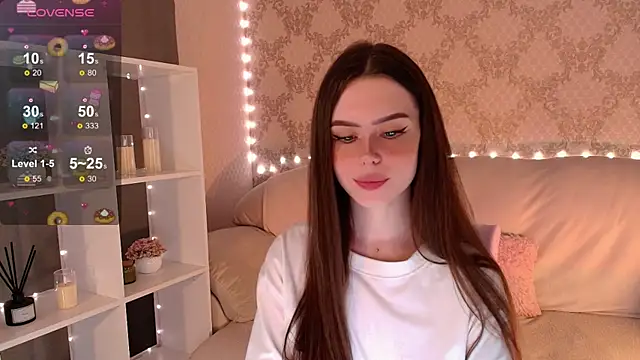 Snapshot of HolyMiax chatting on June 2026 05:12:01 AM HolyMiax online show from June 2026 05:12:01 AM