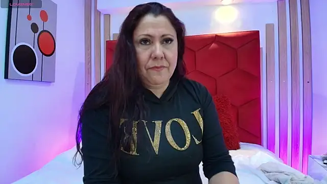 EmmaJhomson online show from April 2026 12:43:01 PM