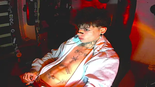 Snapshot of prince_x_dark chatting on November 2025 06:03:01 AM prince x dark online show from November 2025 06:03:01 AM