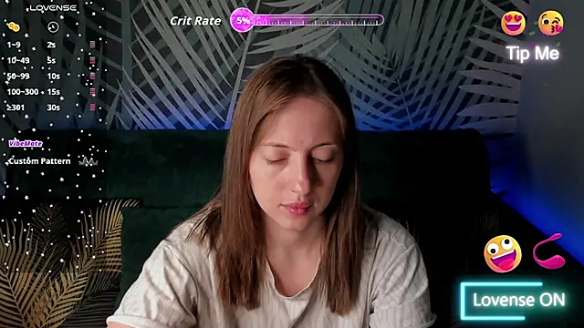 ChristyCrayme online show from May 2026 10:04:01 PM