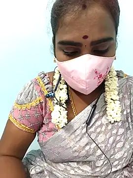 Snapshot of Tamil_riyalini12 chatting on October 2025 06:27:01 PM Tamil riyalini12 online show from October 2025 06:27:01 PM