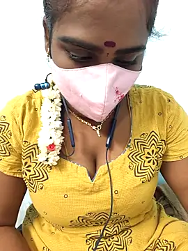 Snapshot of Tamil_riyalini12 chatting on October 2025 01:56:02 PM Tamil riyalini12 online show from October 2025 01:56:02 PM