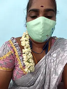 Snapshot of Tamil_riyalini12 chatting on November 2025 04:12:01 AM Tamil riyalini12 online show from November 2025 04:12:01 AM