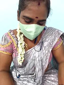 Snapshot of Tamil_riyalini12 chatting on December 2025 05:20:01 PM Tamil riyalini12 online show from December 2025 05:20:01 PM