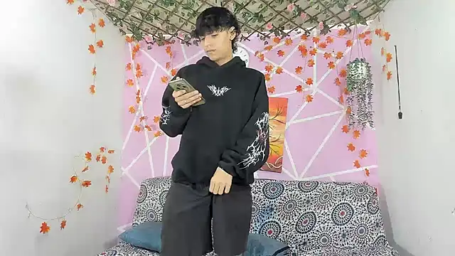 Bastian boyshot77 online show from December 2025 04:11:01 PM