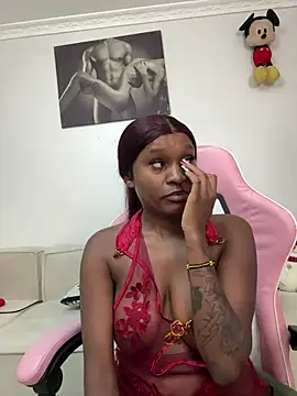 Snapshot of Lil-shawrie chatting on February 2026 05:08:01 PM Lil-shawrie online show from February 2026 05:08:01 PM