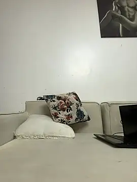 Snapshot of Lil-shawrie chatting on February 2026 12:33:02 PM Lil-shawrie online show from February 2026 12:33:02 PM