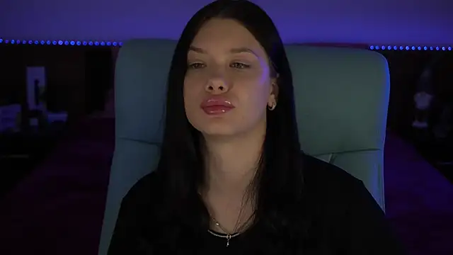 Snapshot of ReginaWine chatting on November 2025 05:03:01 PM ReginaWine online show from November 2025 05:03:01 PM