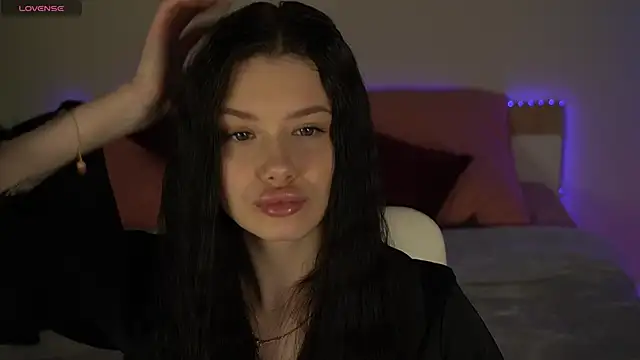 Snapshot of ReginaWine chatting on February 2026 09:28:02 AM ReginaWine online show from February 2026 09:28:02 AM