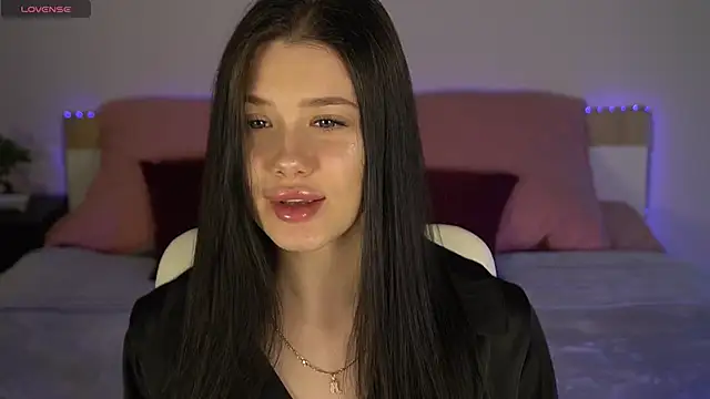 Snapshot of ReginaWine chatting on February 2026 09:29:02 AM ReginaWine online show from February 2026 09:29:02 AM