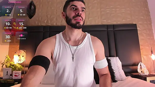 AxelThompson  online show from October 2025 12:39:02 PM