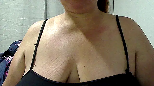 Snapshot of luciana69hot chatting on March 2026 11:32:02 PM luciana69hot online show from March 2026 11:32:02 PM