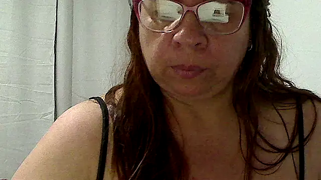 Snapshot of luciana69hot chatting on April 2026 03:02:01 AM luciana69hot online show from April 2026 03:02:01 AM