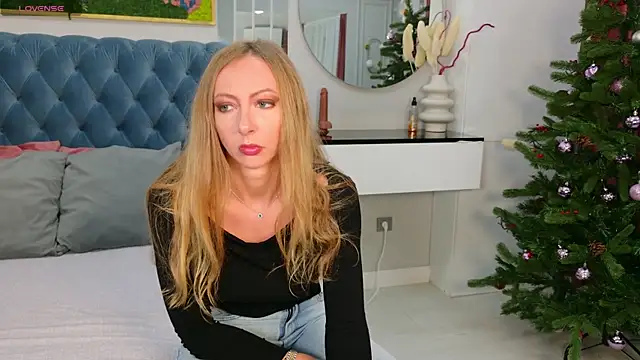 SiennaPierce online show from December 2025 05:03:02 AM