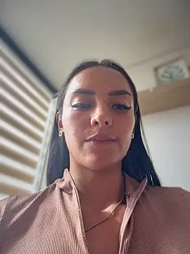 im-isabella online show from June 2026 07:59:01 PM