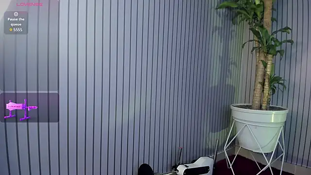 Im perla  online show from October 2025 03:06:02 AM