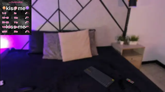 Snapshot of revenmiller_ chatting on November 2025 10:43:01 PM revenmiller online show from November 2025 10:43:01 PM