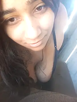 Snapshot of srtsara chatting on November 2025 11:32:02 AM srtsara online show from November 2025 11:32:02 AM