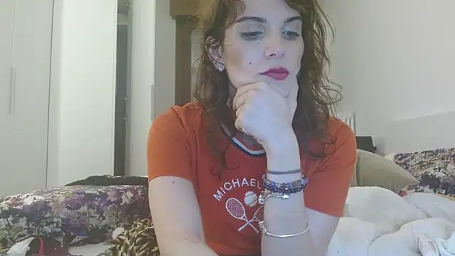 Snapshot of refem9 chatting on September 2025 06:31:02 PM refem9 online show from September 2025 06:31:02 PM