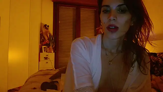 Snapshot of refem9 chatting on October 2025 05:24:01 AM refem9 online show from October 2025 05:24:01 AM