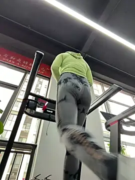 Snapshot of Ninazhang chatting on March 2026 04:25:01 AM Ninazhang online show from March 2026 04:25:01 AM