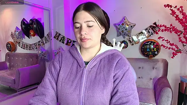 Snapshot of Antonella_wild chatting on October 2025 03:45:02 AM Antonella wild online show from October 2025 03:45:02 AM