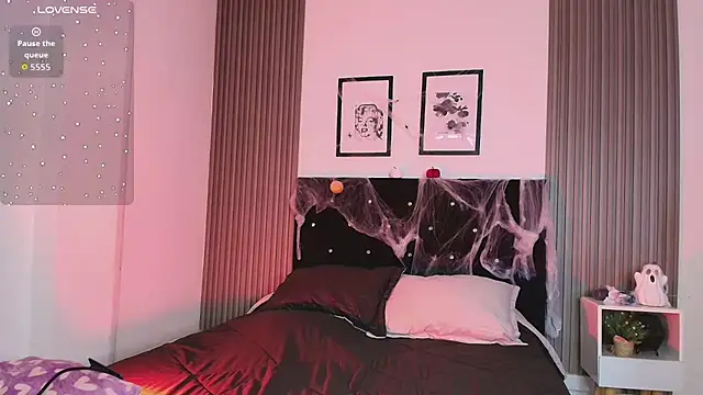 ashlycarteer online show from October 2025 07:03:02 PM