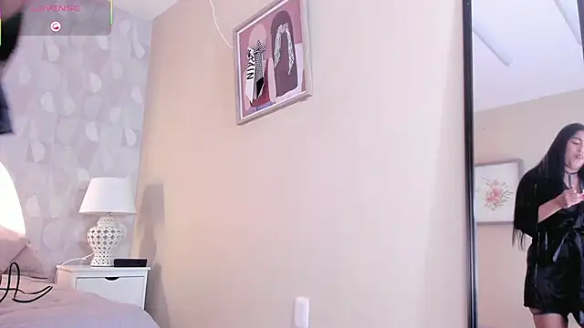 isabella milf  online show from October 2025 07:11:01 PM