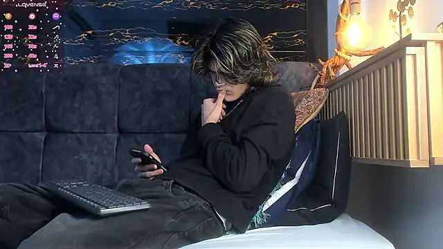 Diamond twink online show from November 2025 04:11:02 AM